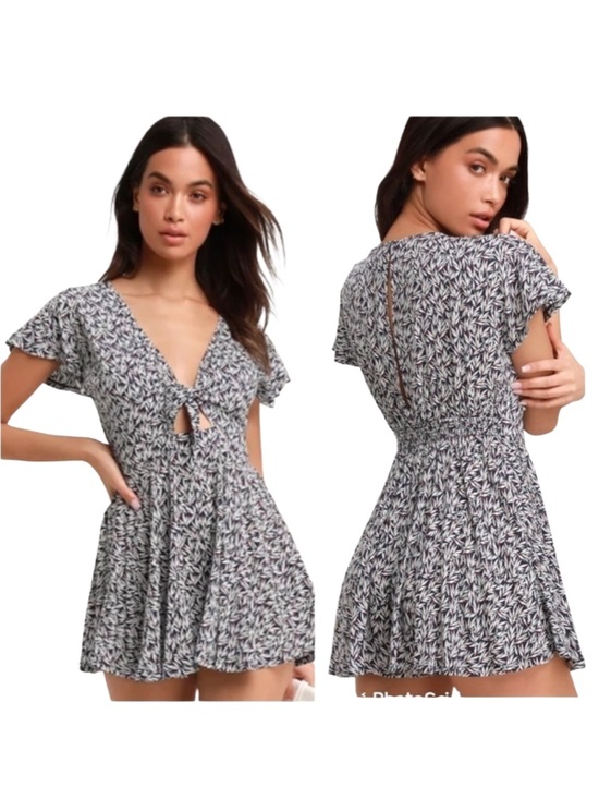 Lulus Pants - Lulus Dondi Leaf Print Romper Navy White Pink Tie Front S